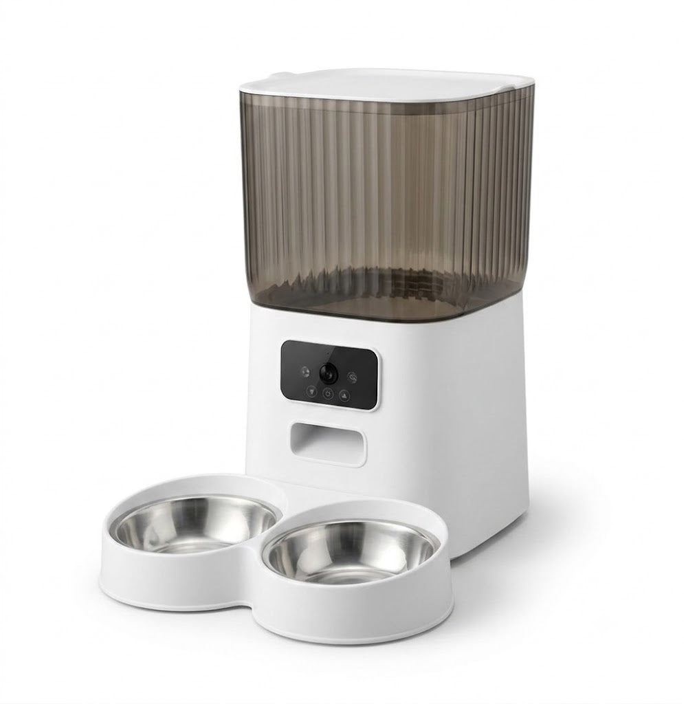 Smart Automatic Pet Feeder 5L with Camera and Voice — Comfort and Connection for your pet